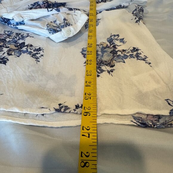Lucky Brand Women’s L White Blue Floral Boho Peasant Top Long Sleeve Ruffle Neck - Picture 8 of 10